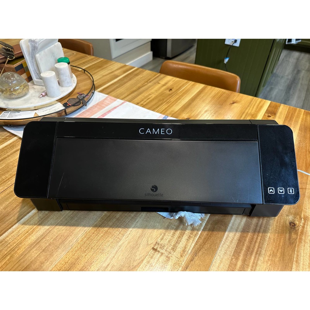 Silhouette Cameo 4